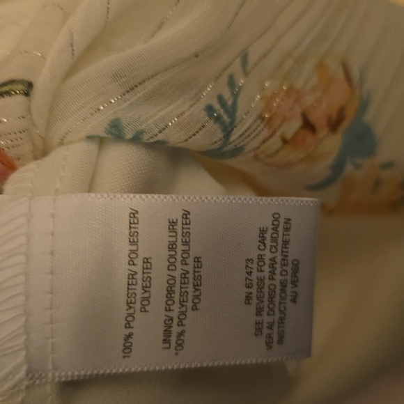 Maison Tara Flowy Metallic Lined Dress in 24W. Colors white/ pink/ green - Picture 4 of 10